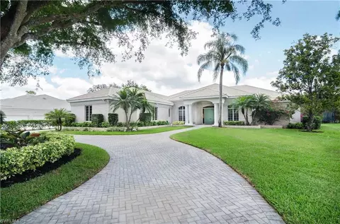 4655 Oak Leaf Dr, Naples, FL 34119 photo 2