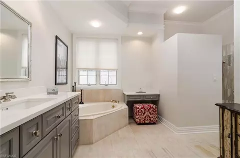 4655 Oak Leaf Dr, Naples, FL 34119 photo 14