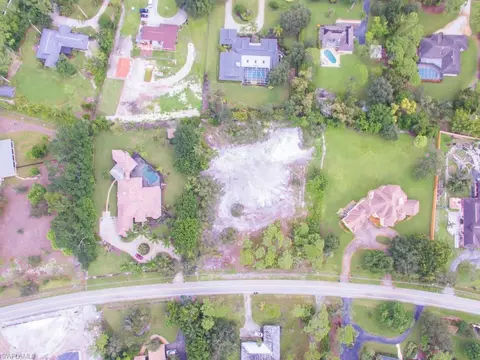 552 Ridge Dr, Naples, FL 34108 photo 1