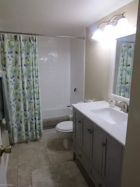1051 Foxfire Ln #107, Naples, FL 34104 photo 8