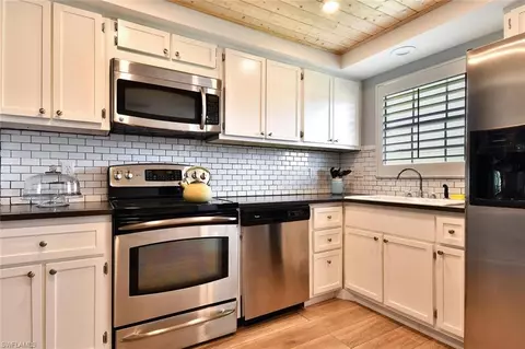 1900 Alamanda Dr #107, Naples, FL 34102 photo 6
