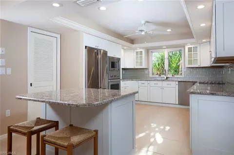 1920 Empress Ct, Naples, FL 34110 photo 3