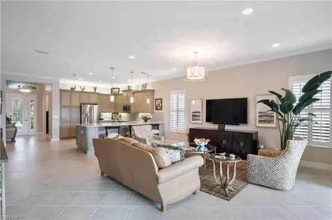 3204 Pacific Dr, Naples, FL 34119 photo 8