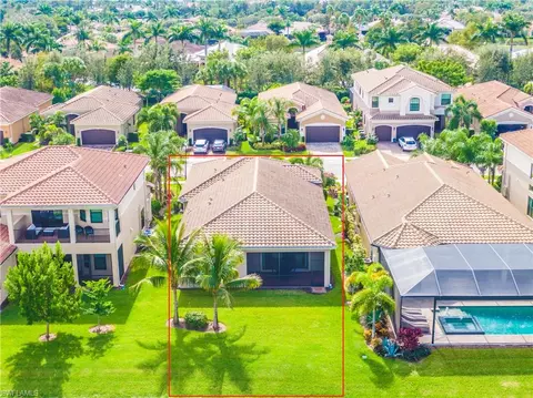 3204 Pacific Dr, Naples, FL 34119 photo 5