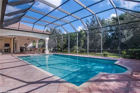 934 Tivoli Ct, Naples, FL 34104 photo 11