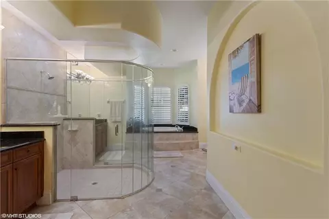934 Tivoli Ct, Naples, FL 34104 photo 8