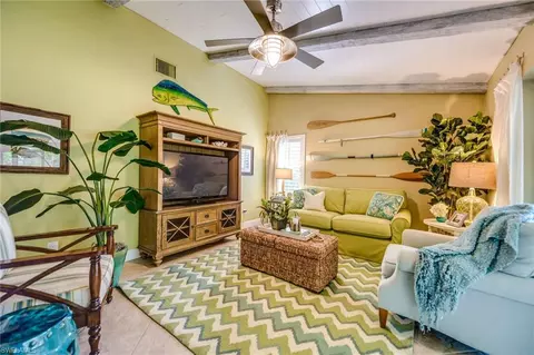 9845 Sandringham Gate, Naples, FL 34109 photo 11