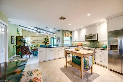 9845 Sandringham Gate, Naples, FL 34109 photo 9