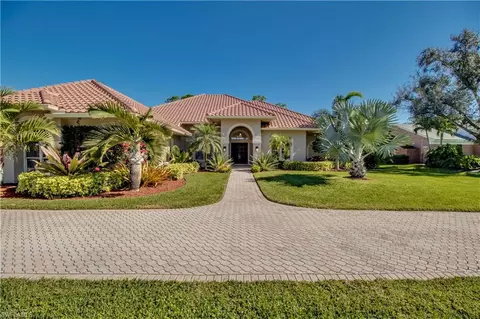 4723 Oak Leaf Dr, Naples, FL 34119 photo 3