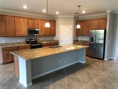 4690 Abaca Cir, Naples, FL 34119 photo 3