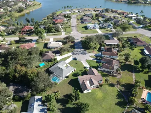 3170 Pineapple Ct, Naples, FL 34120 photo 3