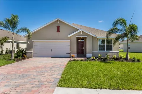 663 Hadley St E, Naples, FL 34104 photo 1