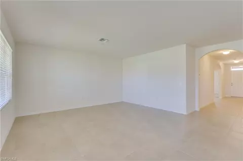 663 Hadley St E, Naples, FL 34104 photo 5