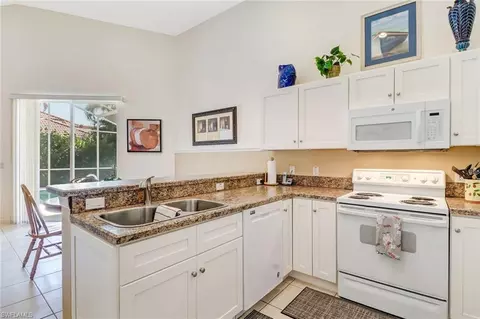 5031 Coldstream Ln, Naples, FL 34104 photo 9