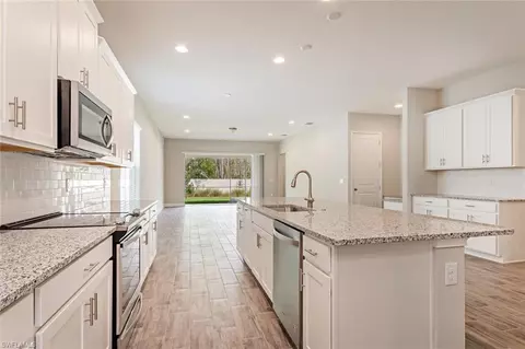3560 Pilot Cir, Naples, FL 34120 photo 12