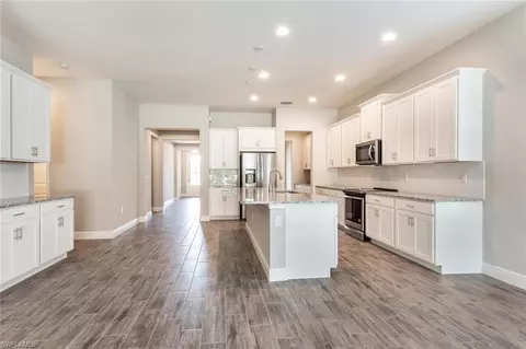 3560 Pilot Cir, Naples, FL 34120 photo 9