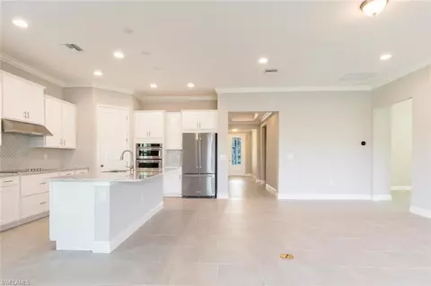 3259 Pilot Cir, Naples, FL 34120 photo 8
