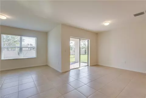 662 Hadley St E, Naples, FL 34104 photo 16