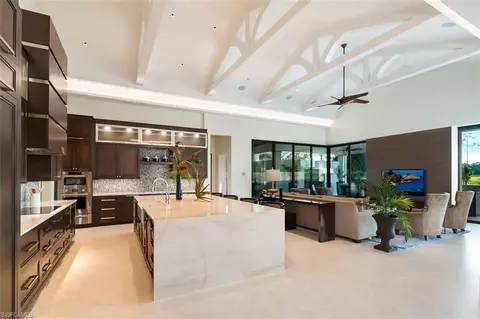2805 Silverleaf Ln, Naples, FL 34105 photo 8