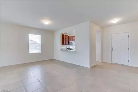 654 Wickham St, Naples, FL 34104 photo 7