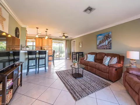 132 Debron Dr, Naples, FL 34112 photo 2