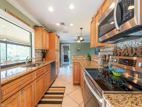 132 Debron Dr, Naples, FL 34112 photo 5