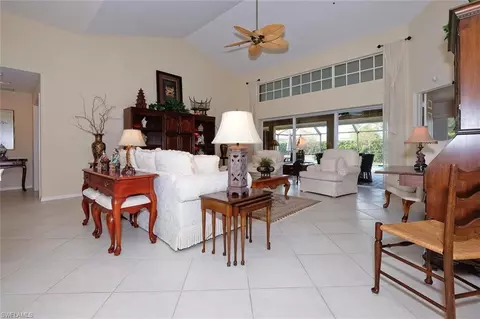 265 Stonegate Ct, Naples, FL 34119 photo 3