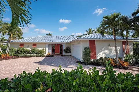 2040 Snook Dr, Naples, FL 34102 photo 1