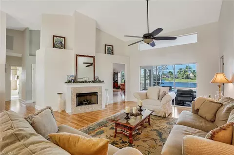 4393 Bittern Ct, Naples, FL 34119 photo 4