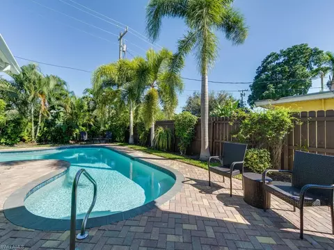 731 Myrtle Ter, Naples, FL 34103 photo 5