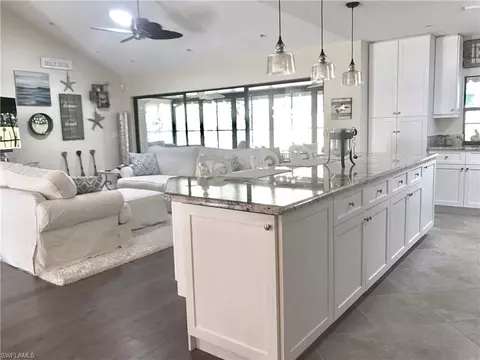 800 Reef Point Cir, Naples, FL 34108 photo 2