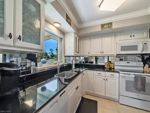 678 Pompano Dr, Naples, FL 34110 photo 6