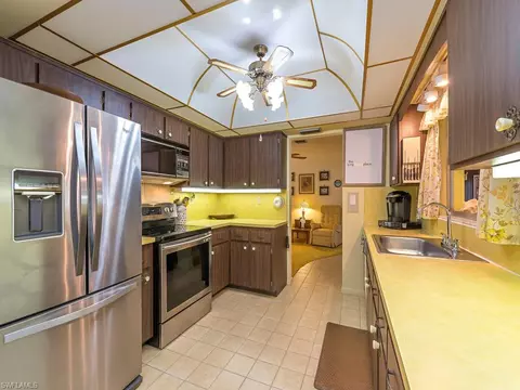 401 Lagoon Ave, Naples, FL 34108 photo 5