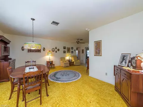 401 Lagoon Ave, Naples, FL 34108 photo 2