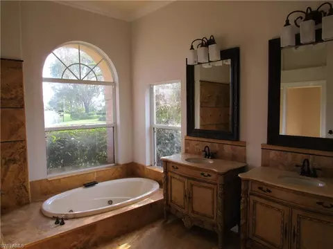 2135 Imperial Cir, Naples, FL 34110 photo 13