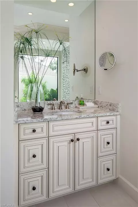 270 Stonegate Ct, Naples, FL 34119 photo 15