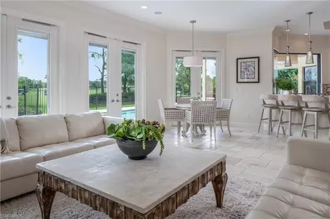 270 Stonegate Ct, Naples, FL 34119 photo 11