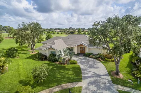 270 Stonegate Ct, Naples, FL 34119 photo 2
