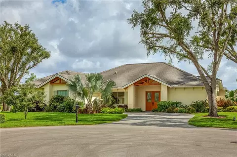 270 Stonegate Ct, Naples, FL 34119 photo 1