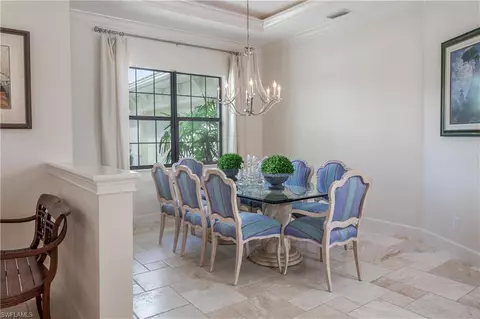 270 Stonegate Ct, Naples, FL 34119 photo 5