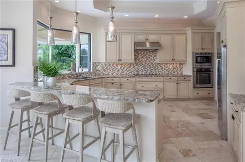270 Stonegate Ct, Naples, FL 34119 photo 6
