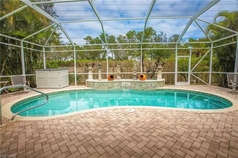 199 Glen Eagle Cir, Naples, FL 34104 photo 4