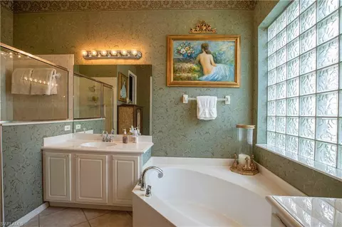 199 Glen Eagle Cir, Naples, FL 34104 photo 20