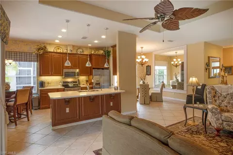199 Glen Eagle Cir, Naples, FL 34104 photo 11