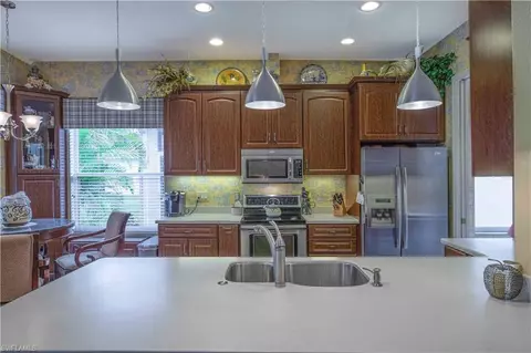199 Glen Eagle Cir, Naples, FL 34104 photo 12