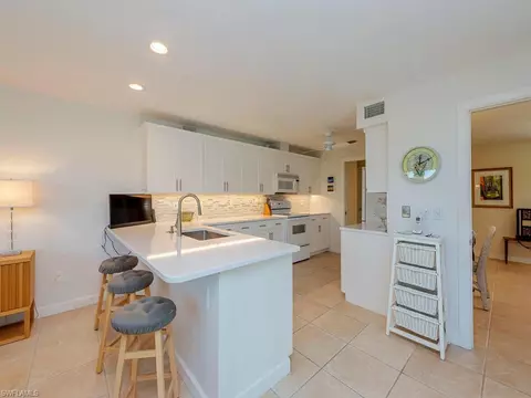 481 Cypress Way E, Naples, FL 34110 photo 7