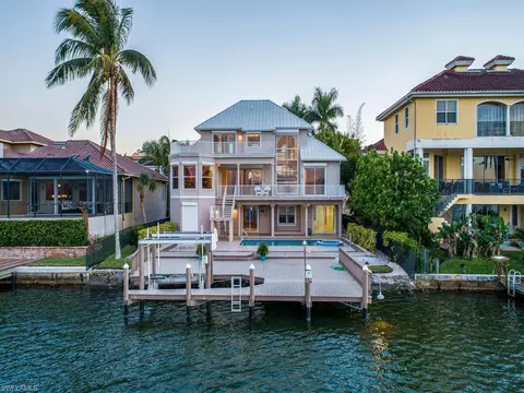 307 Oak Ave, Naples, FL 34108 photo 1