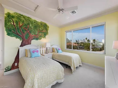 403 Heron Ave, Naples, FL 34108 photo 17
