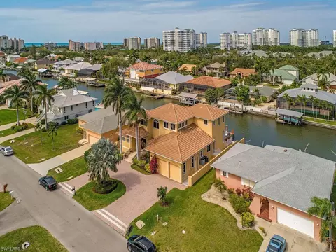 403 Heron Ave, Naples, FL 34108 photo 2