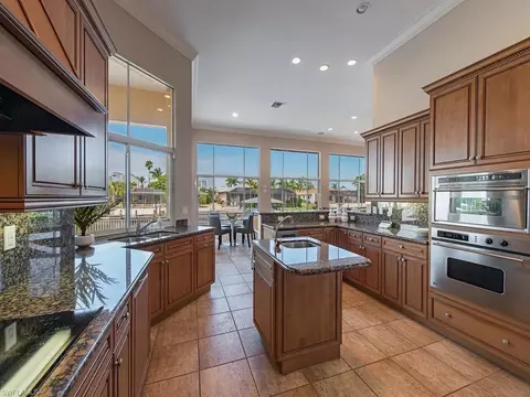 403 Heron Ave, Naples, FL 34108 photo 9
